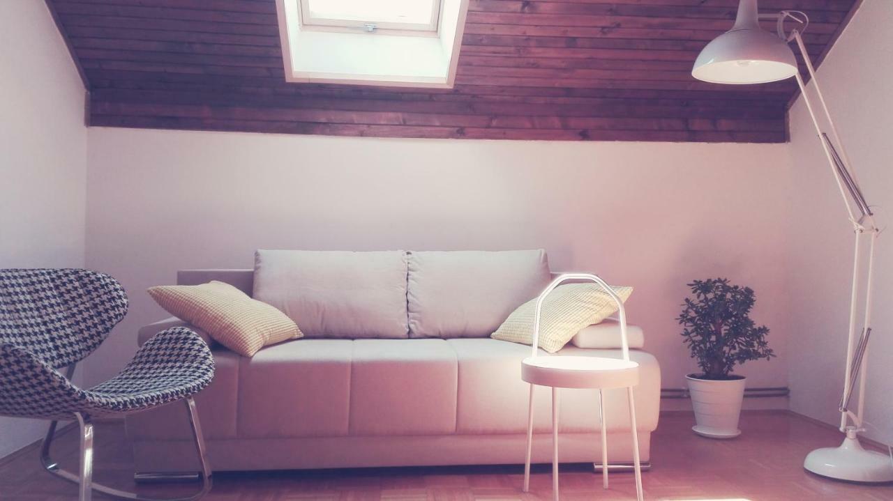 Voyage Apartment Varazdin Bagian luar foto